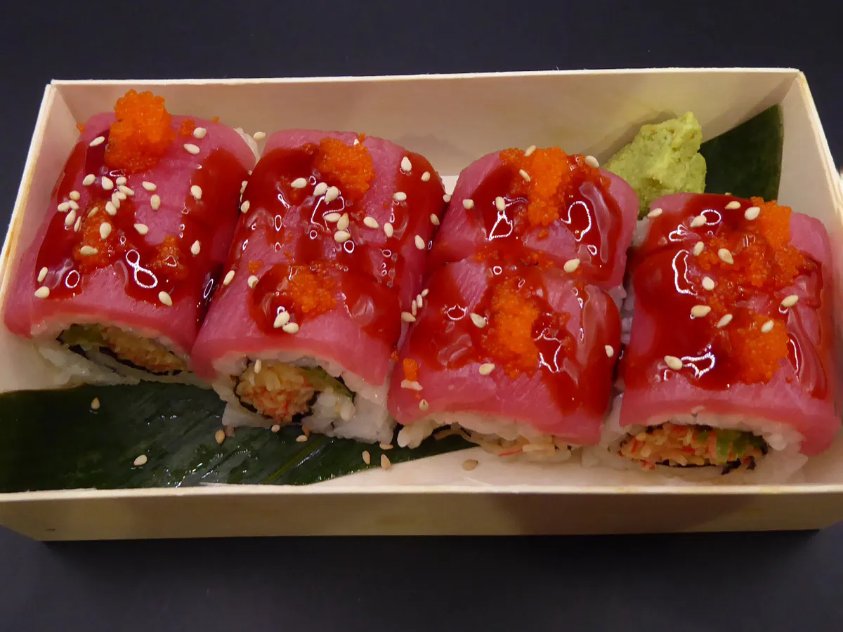 Golden State Roll at Hanabi Sushi & Boba，a Japanese Fusion Fast Casual Restaurant in San Francisco